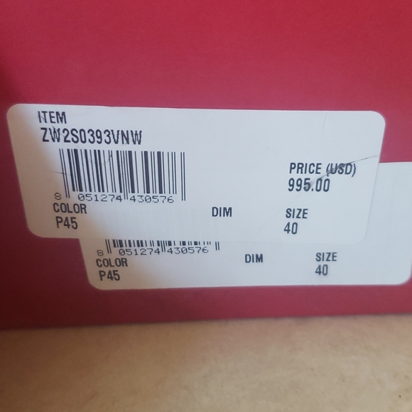 Nude VALENTINO rockstud heels - Picture 9 of 9